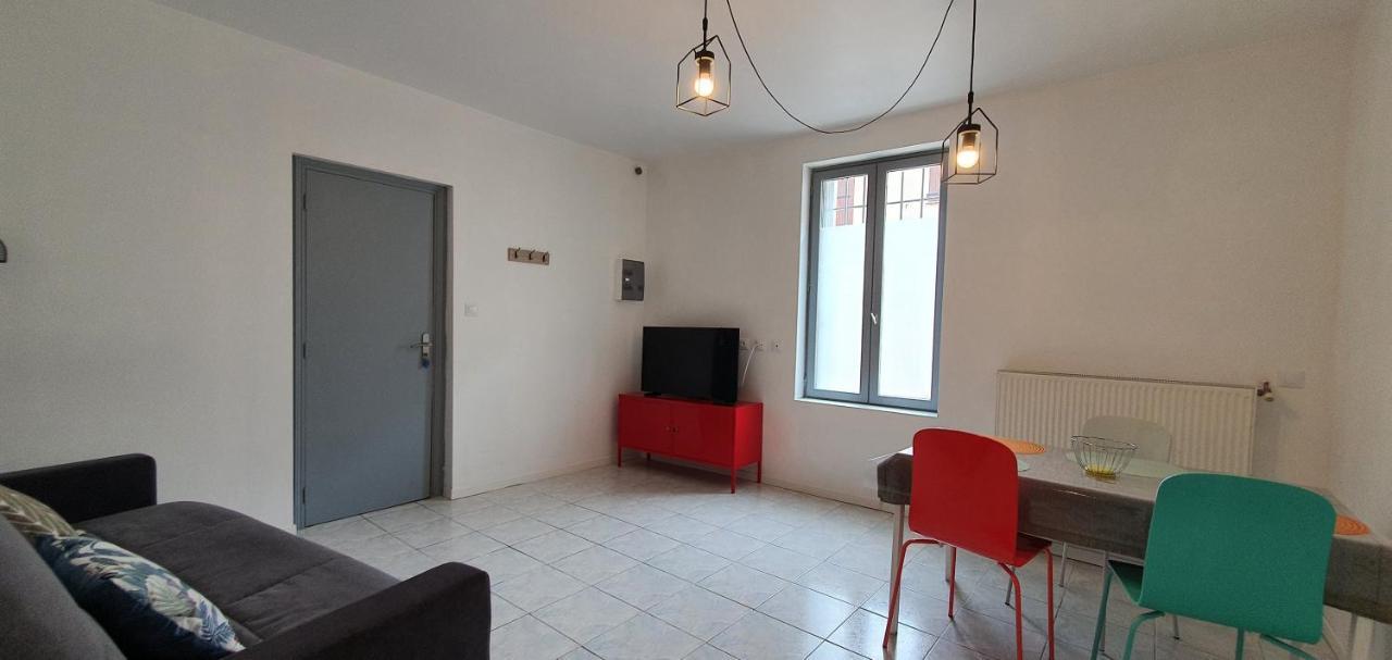 Chez Mamita : Dans Quartier Calme. Appartement *